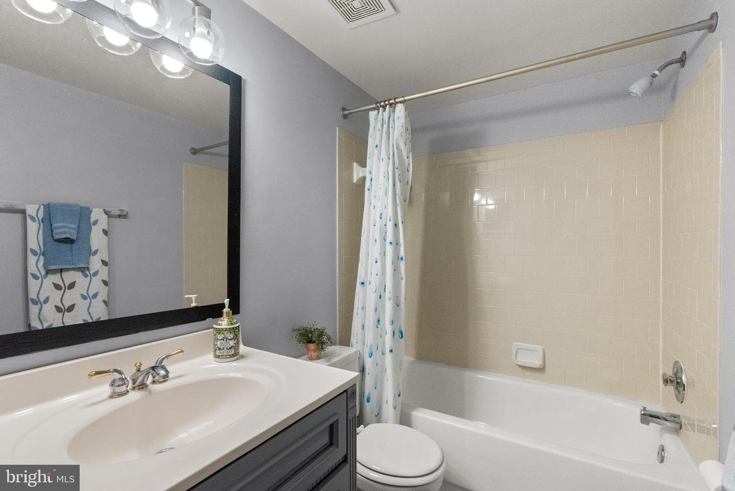 18260 Windsor Hill Drive #401a photo 31
