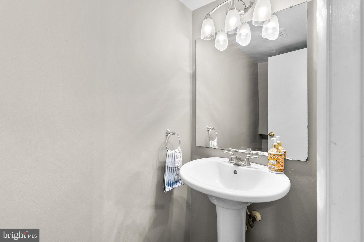 18260 Windsor Hill Drive #401a photo 36