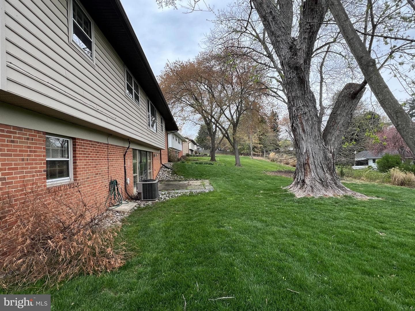 14725 Flintstone Lane photo 5