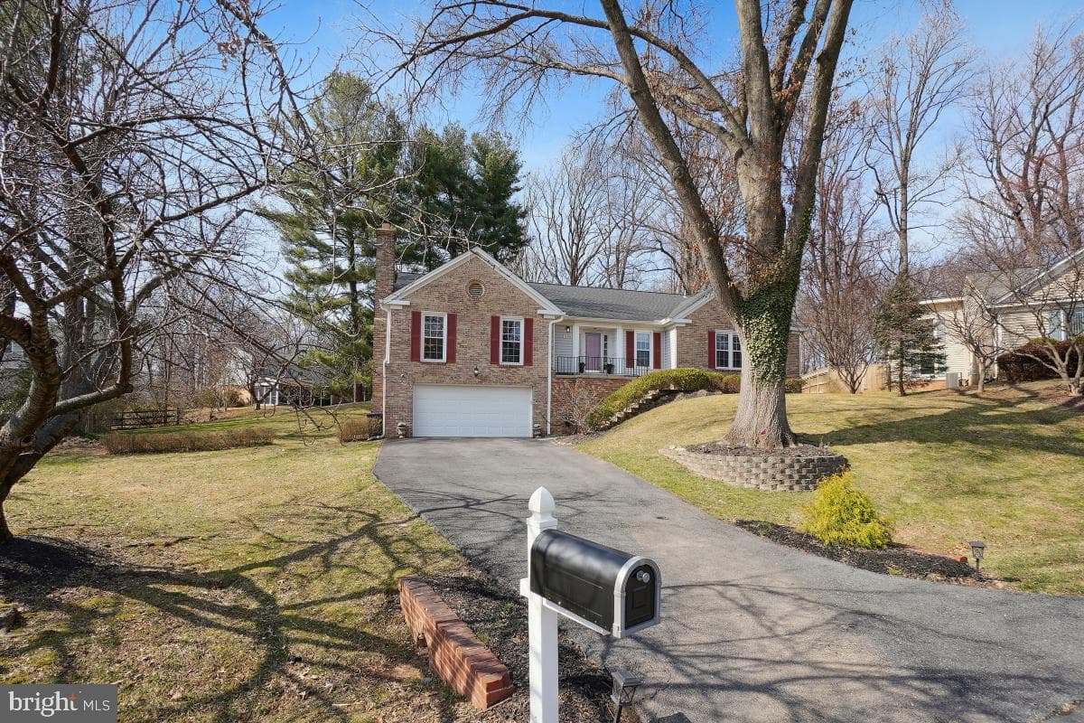 15208 Winstead Lane photo 1