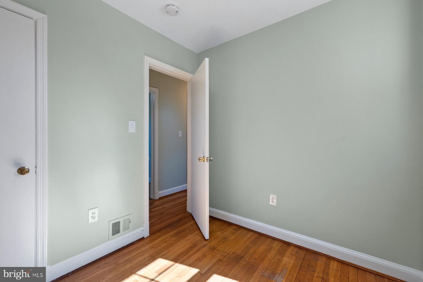 9424 Old Georgetown Road photo 24