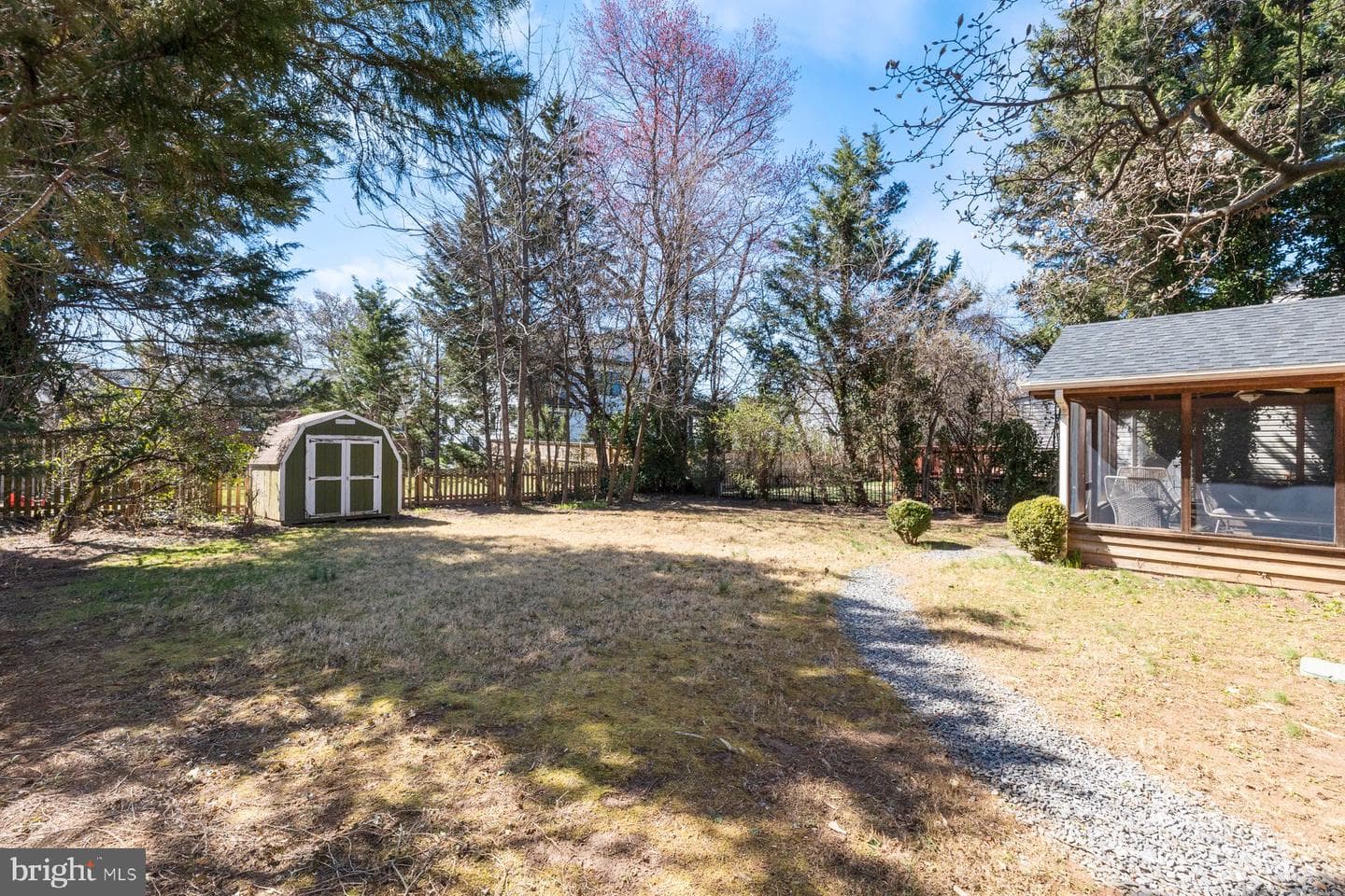 9424 Old Georgetown Road photo 32