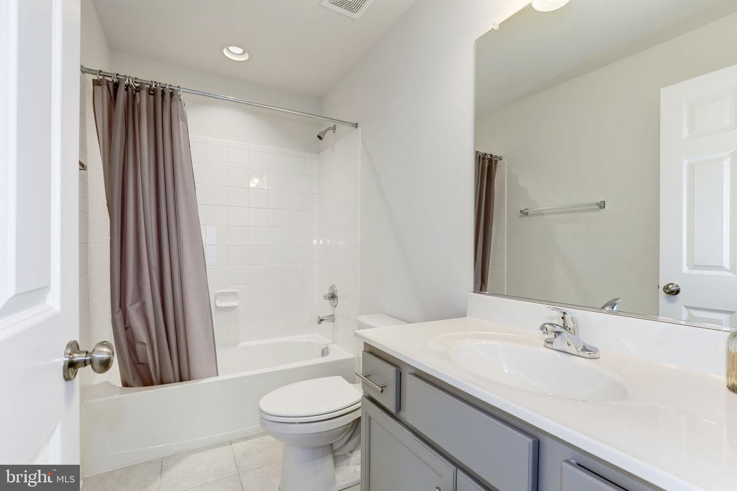 15941 Coolidge Avenue photo 26