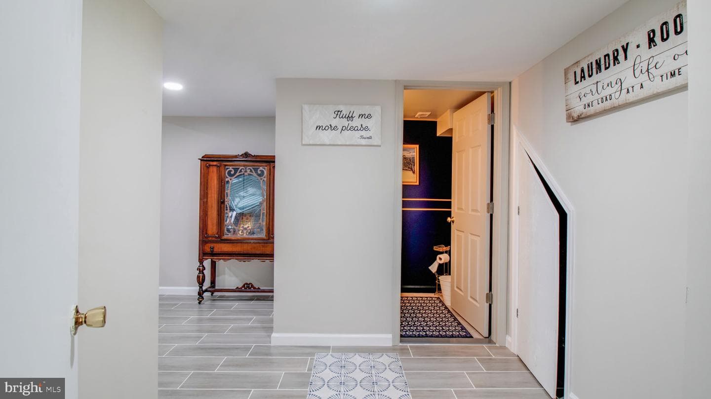 5 Southview Court photo 64