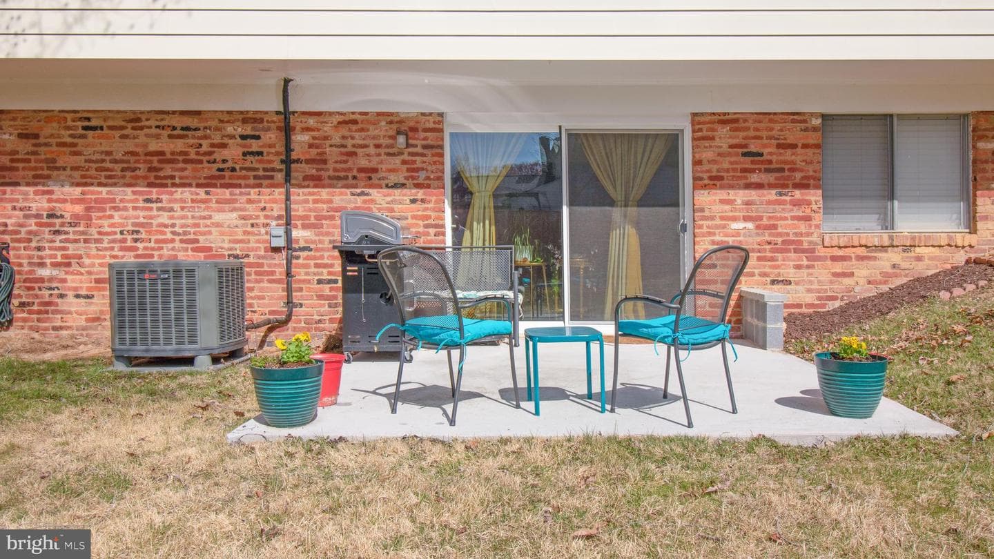 5 Southview Court photo 68