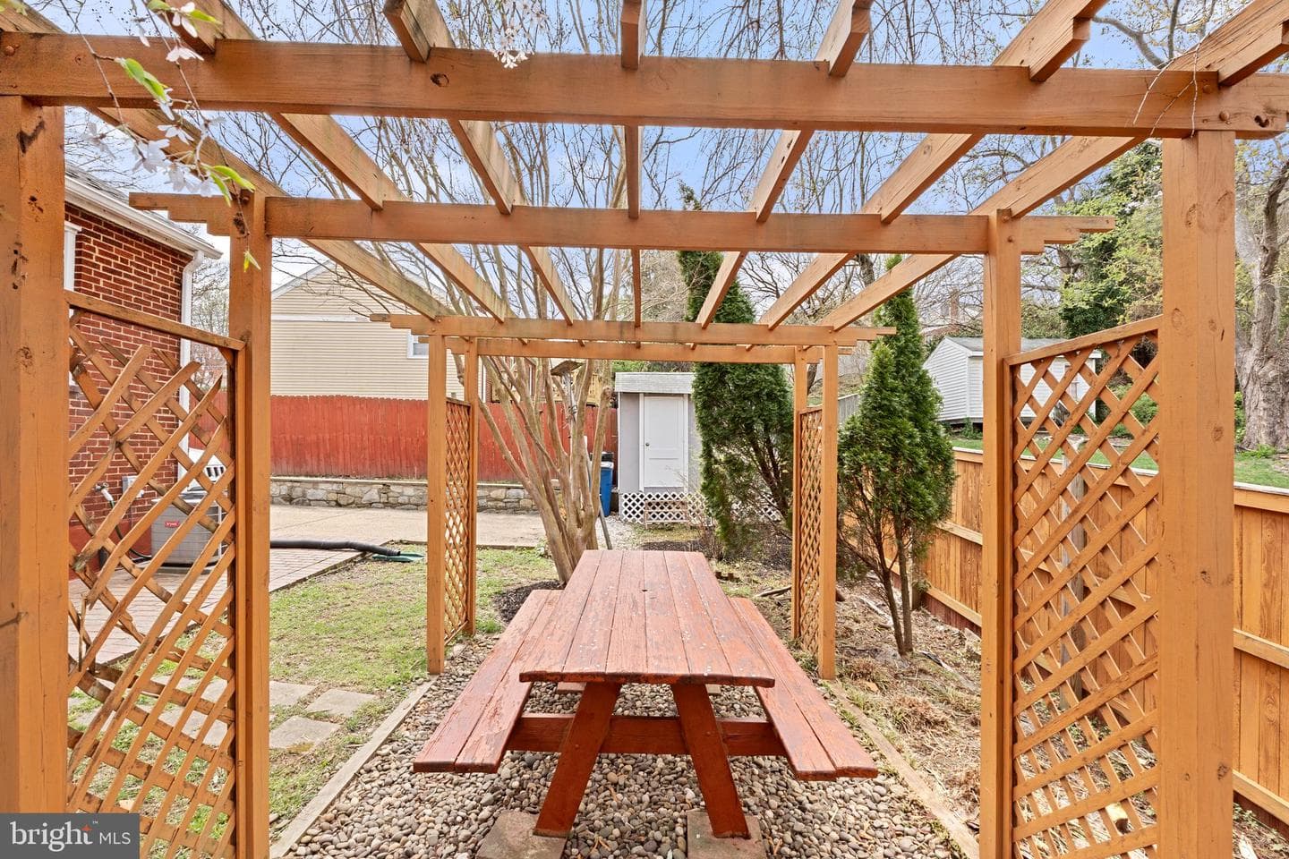 11316 Galt Avenue photo 10