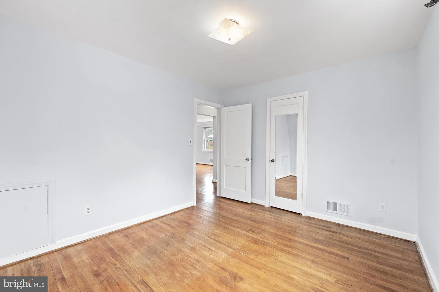11316 Galt Avenue photo 22