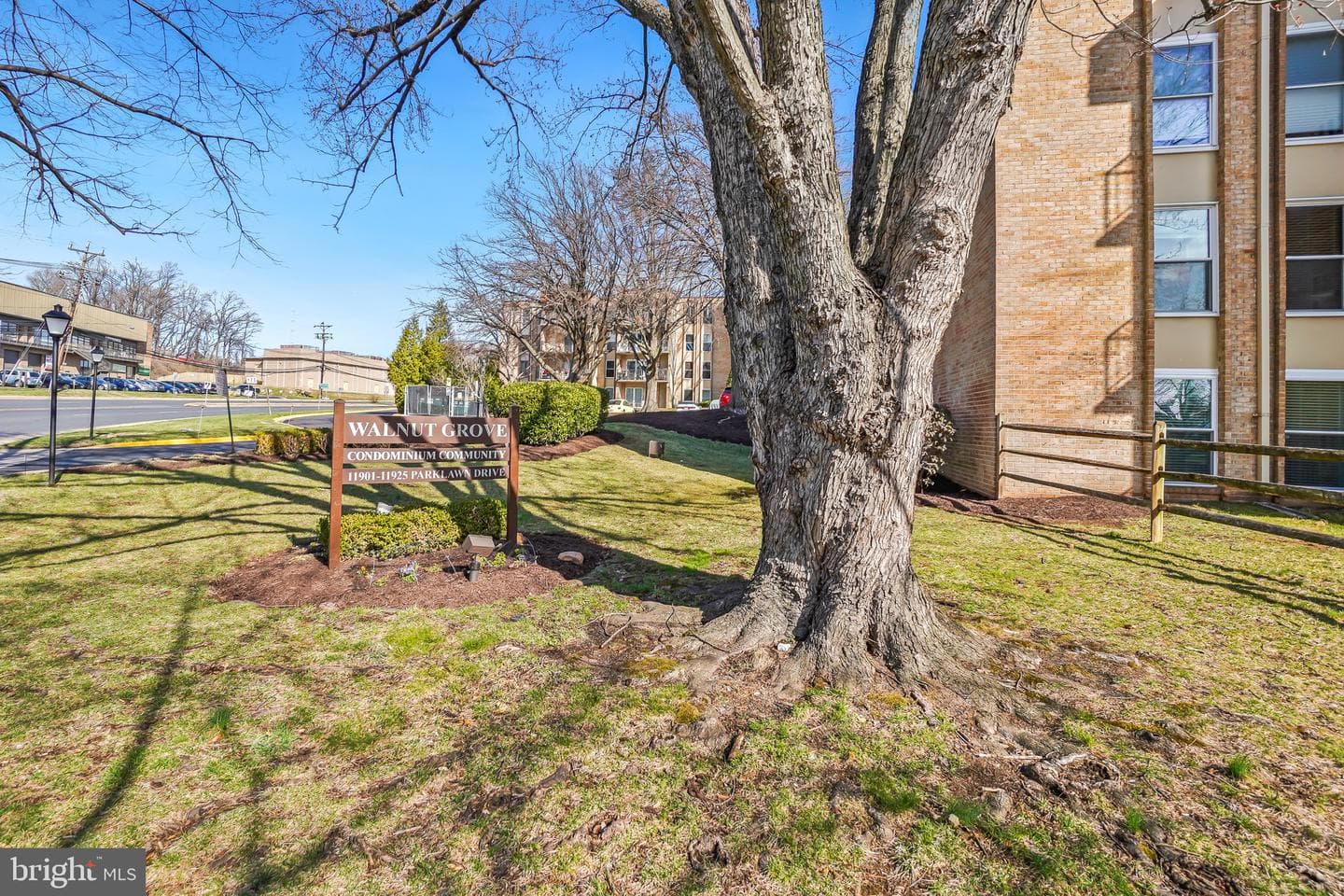 11901 Parklawn Drive #t-2 photo 4