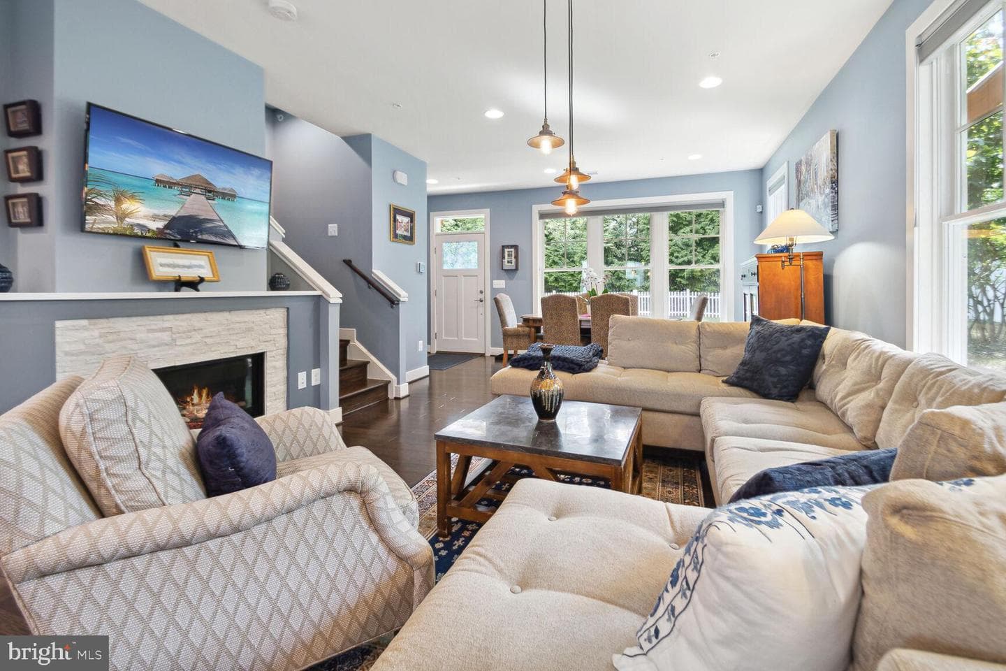 32 Ellsworth Heights Street photo 5