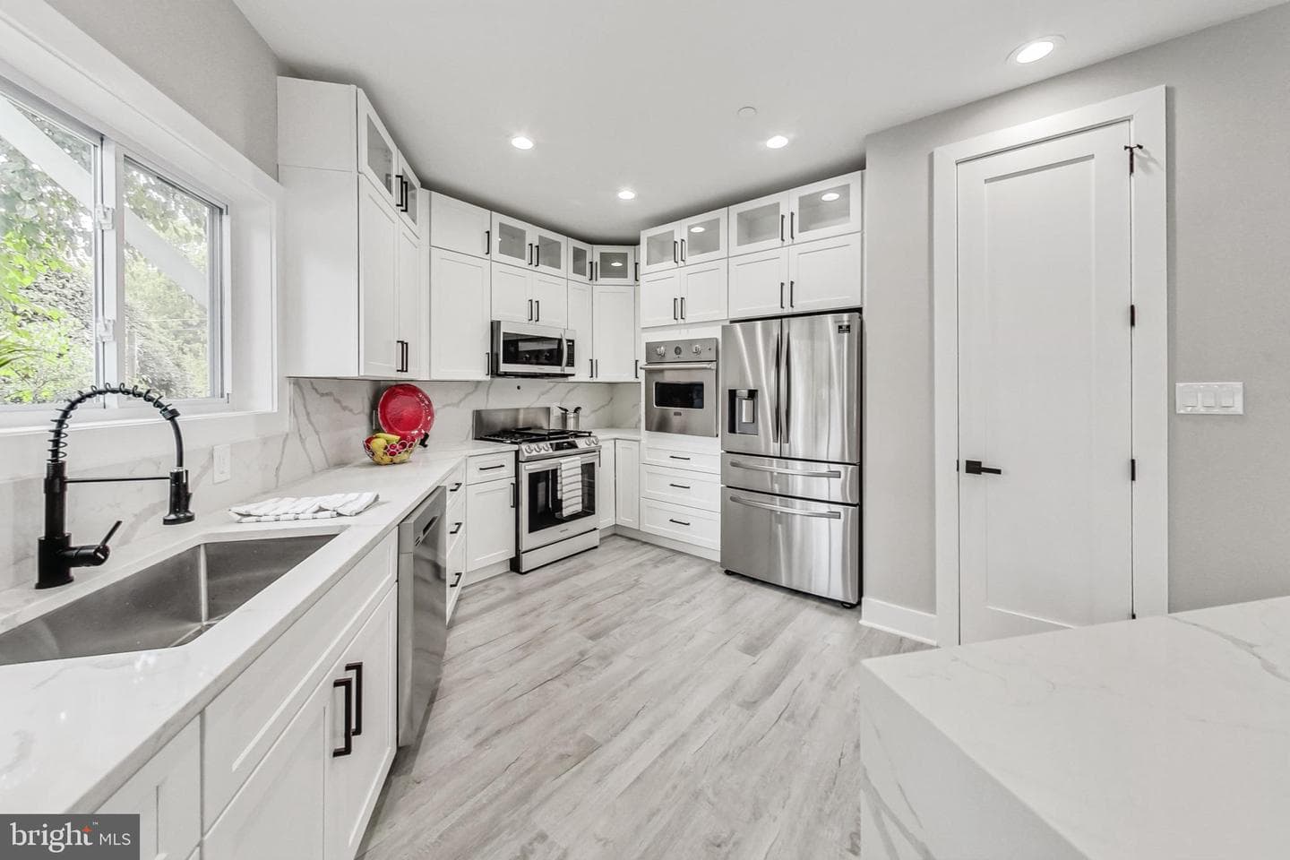 2932 University Boulevard W photo 12