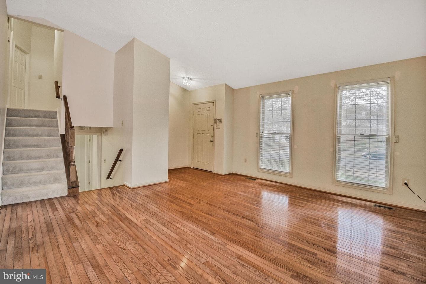 20820 Scottsbury Drive photo 2