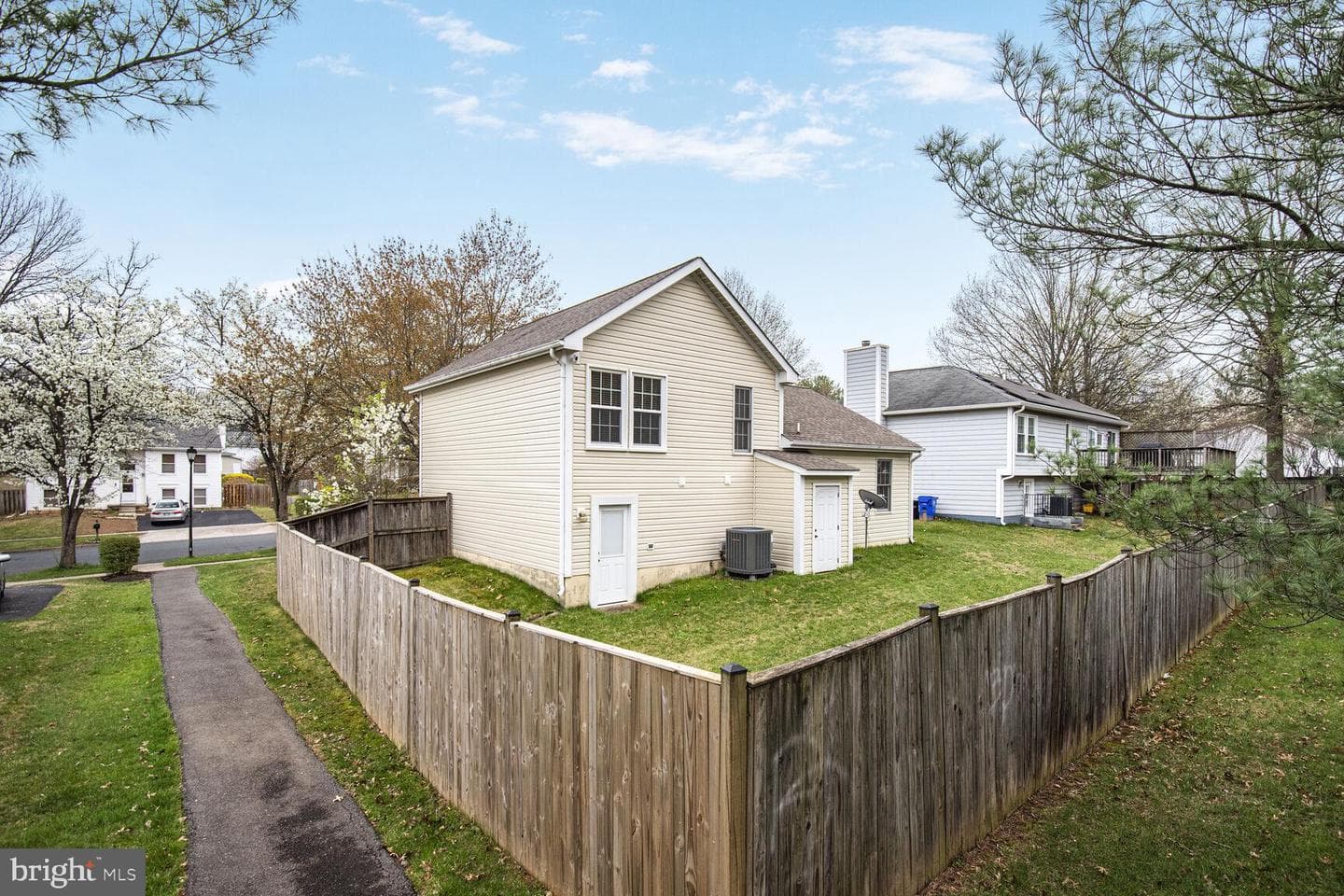 20820 Scottsbury Drive photo 26