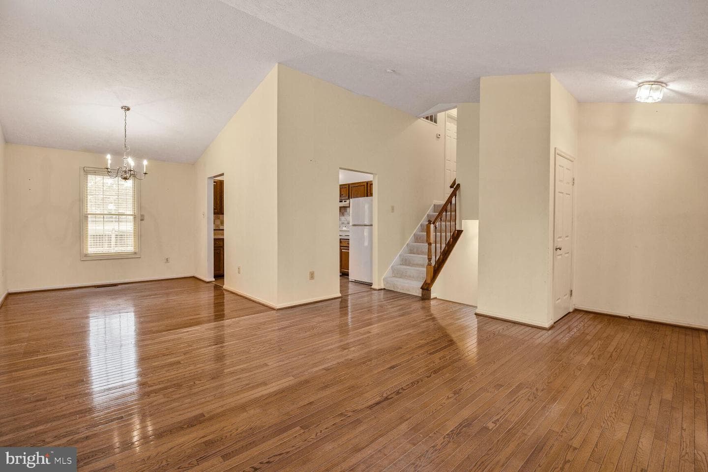 20820 Scottsbury Drive photo 4