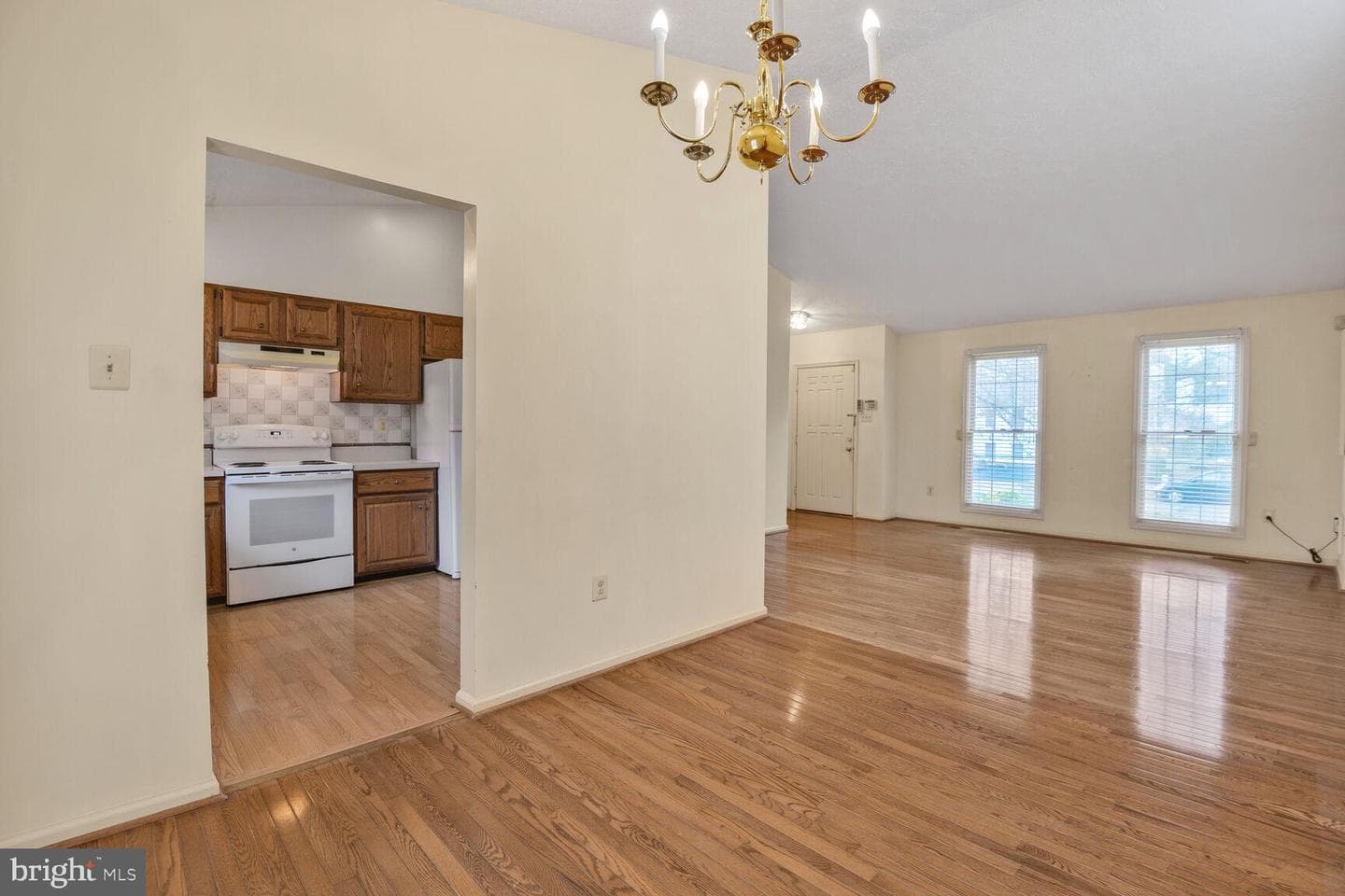 20820 Scottsbury Drive photo 6