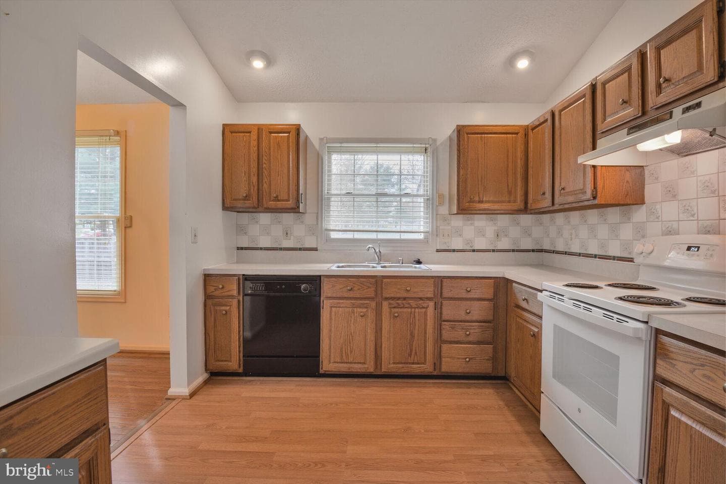 20820 Scottsbury Drive photo 8