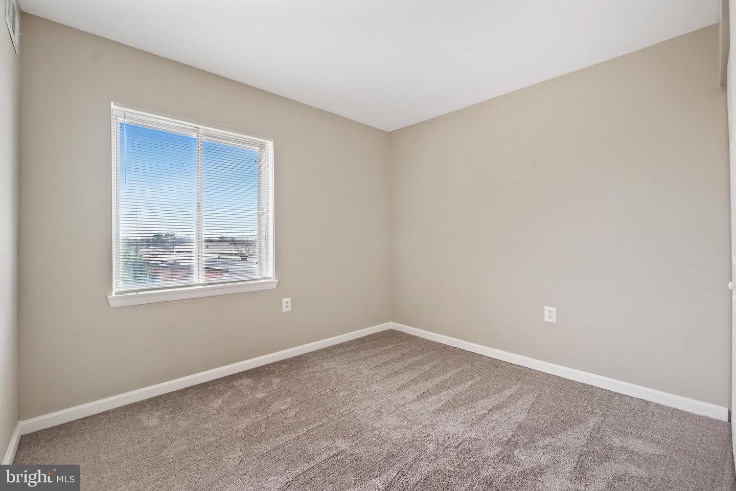 454 Girard Street #303 photo 16