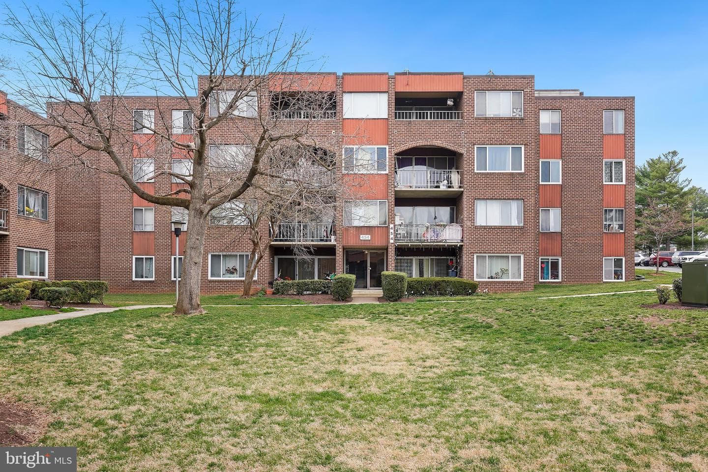 454 Girard Street #303 photo 22