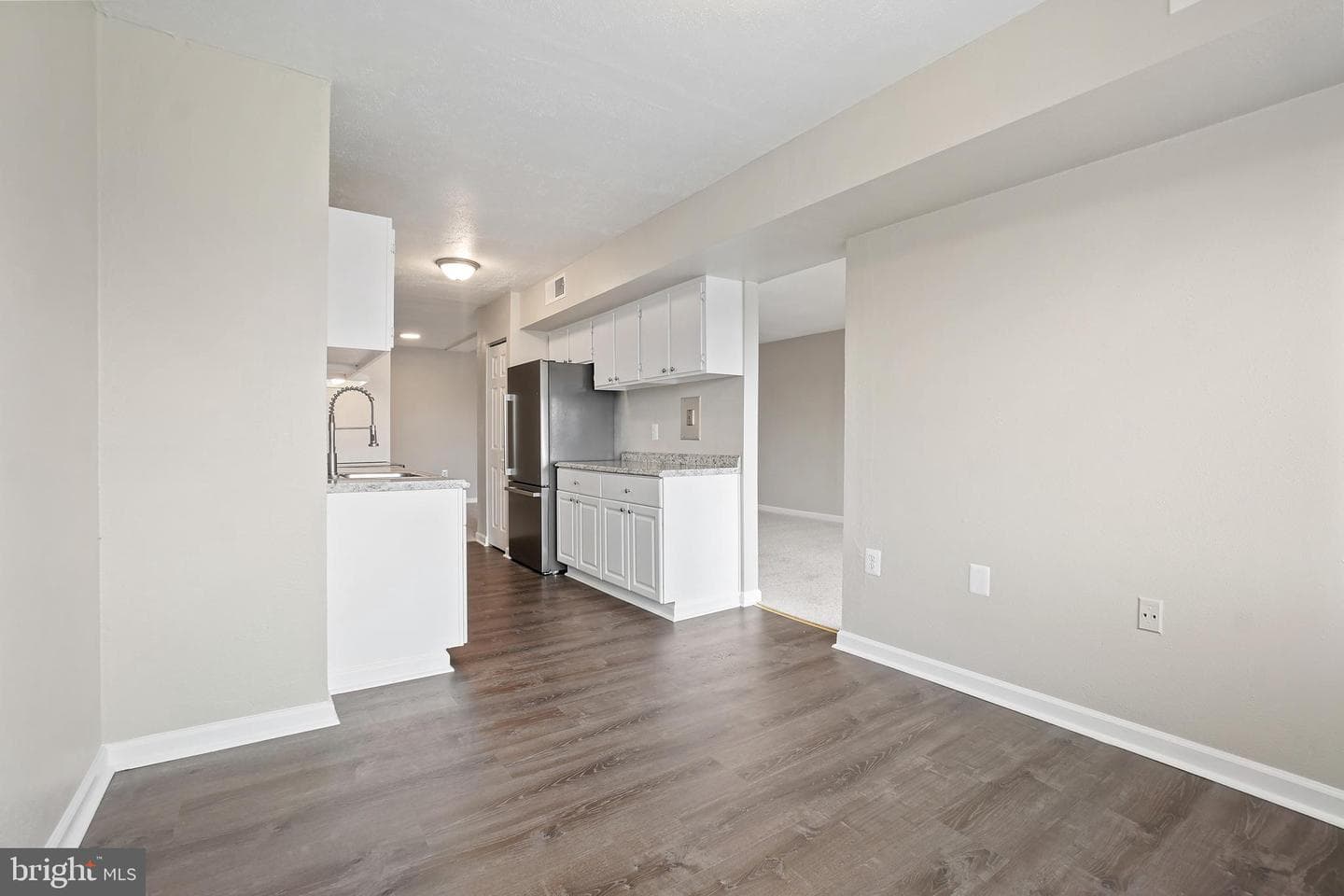 454 Girard Street #303 photo 8