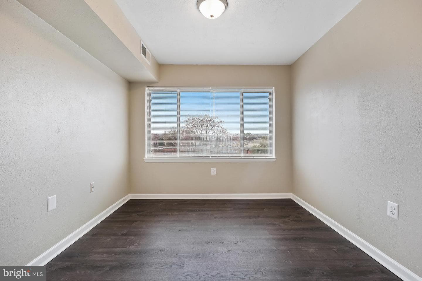 454 Girard Street #303 photo 9