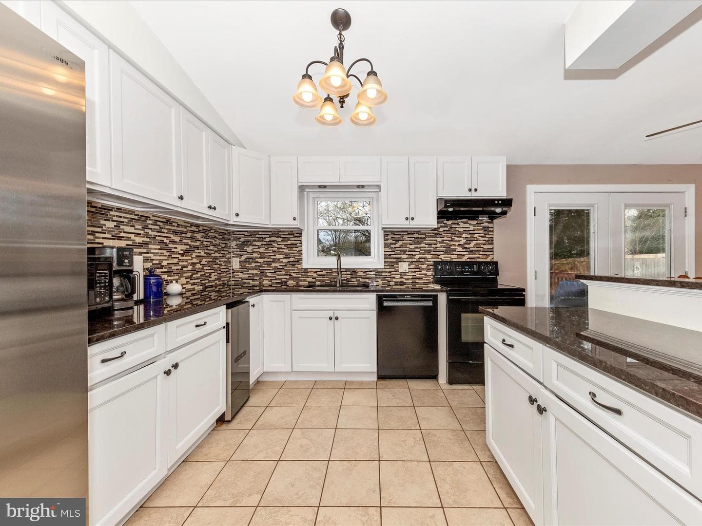 19005 Dowden Circle photo 10