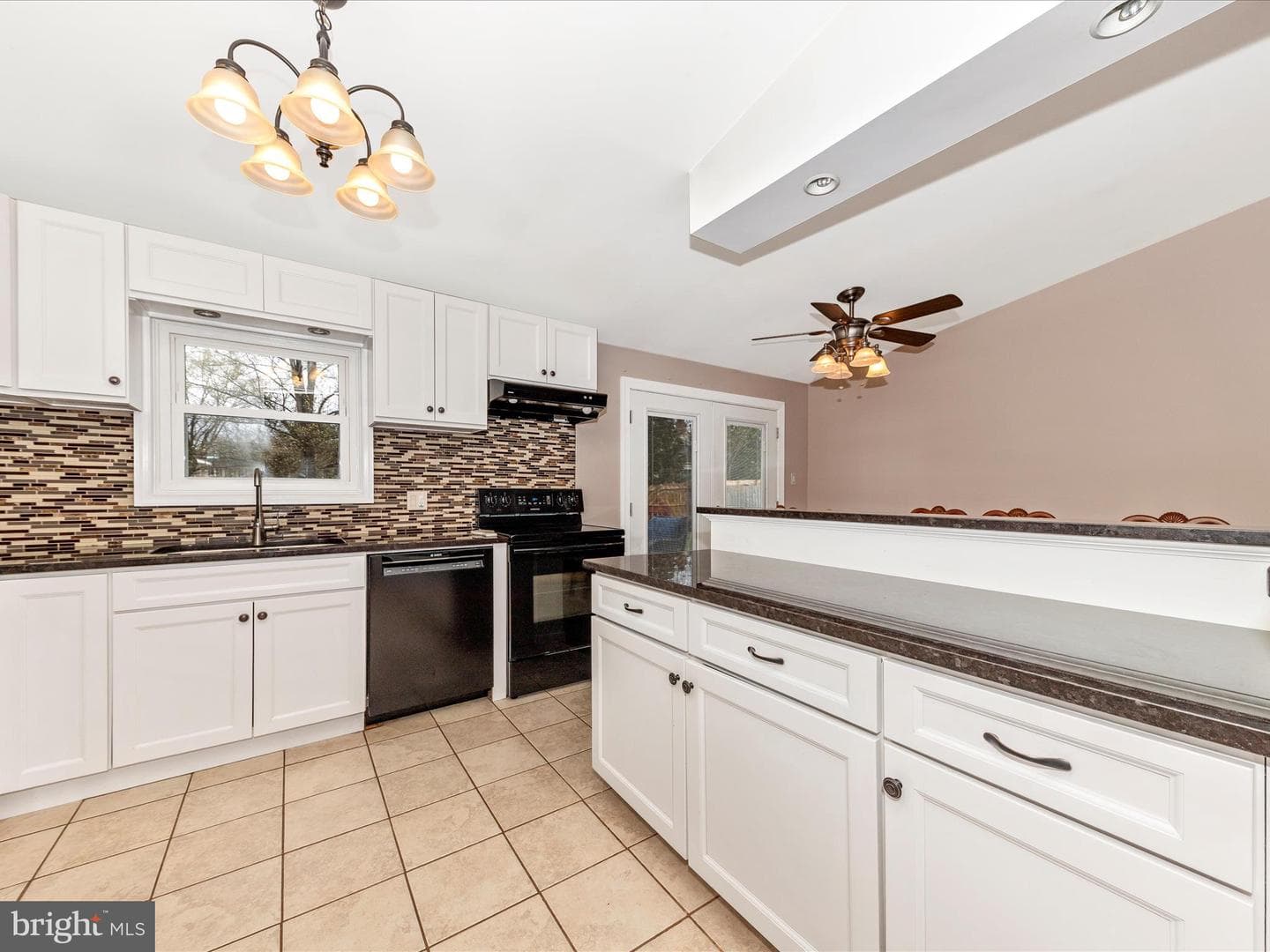19005 Dowden Circle photo 11
