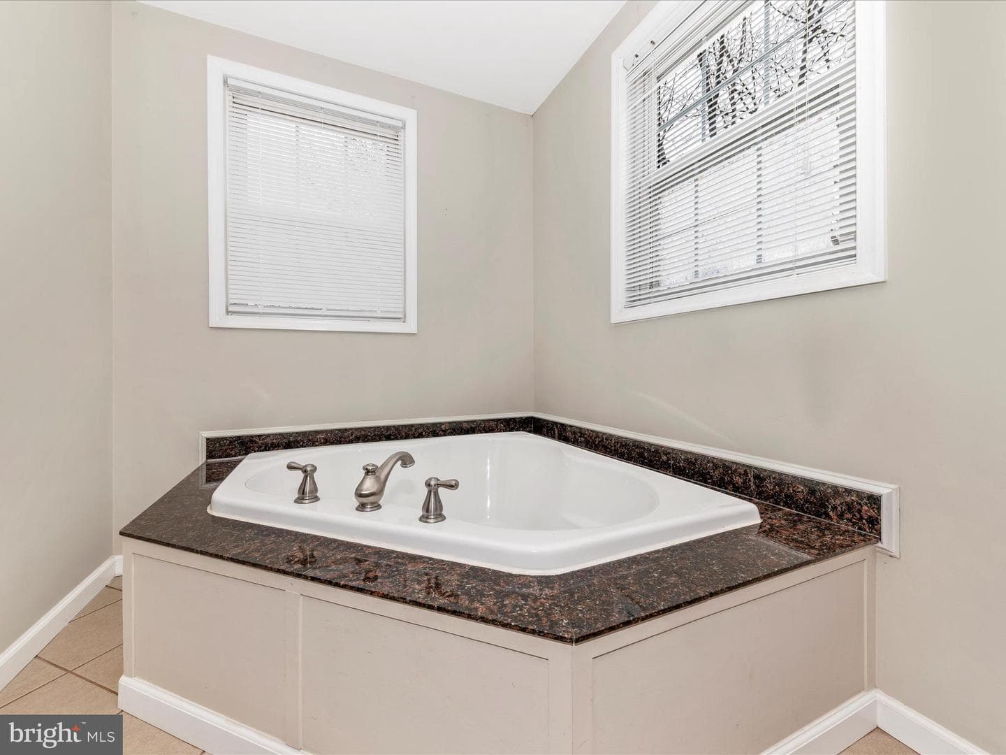 19005 Dowden Circle photo 23