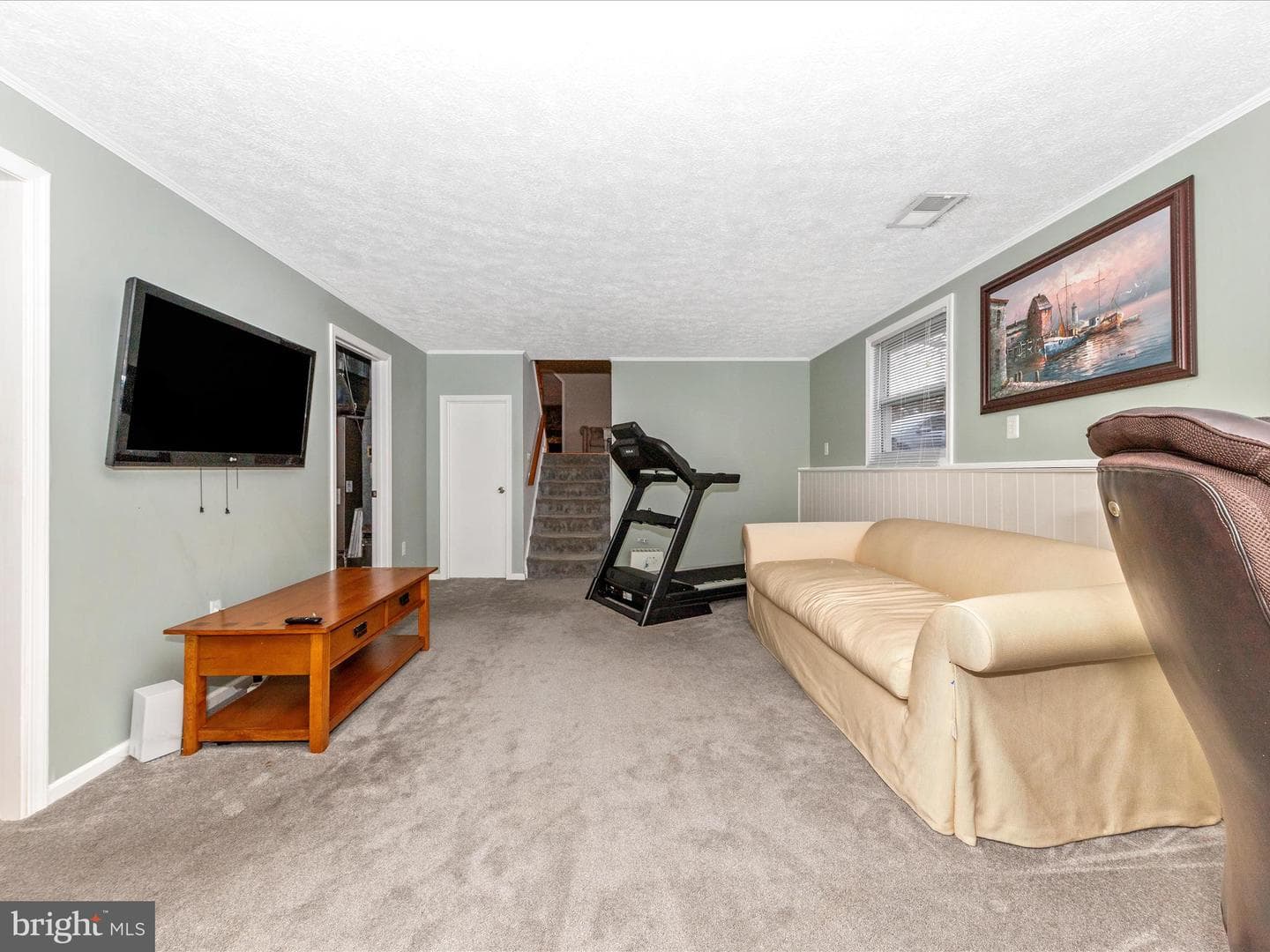 19005 Dowden Circle photo 32