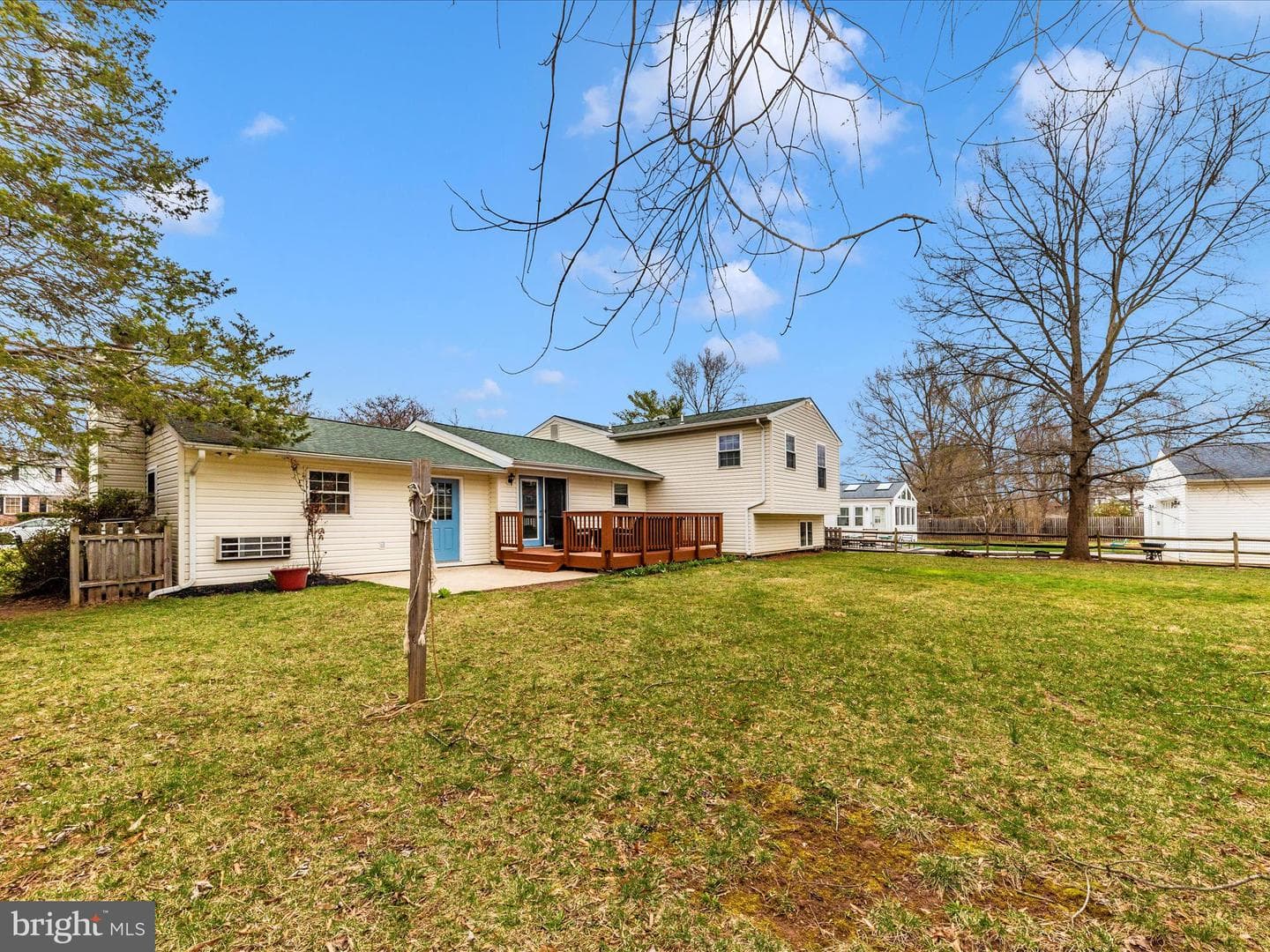 19005 Dowden Circle photo 44