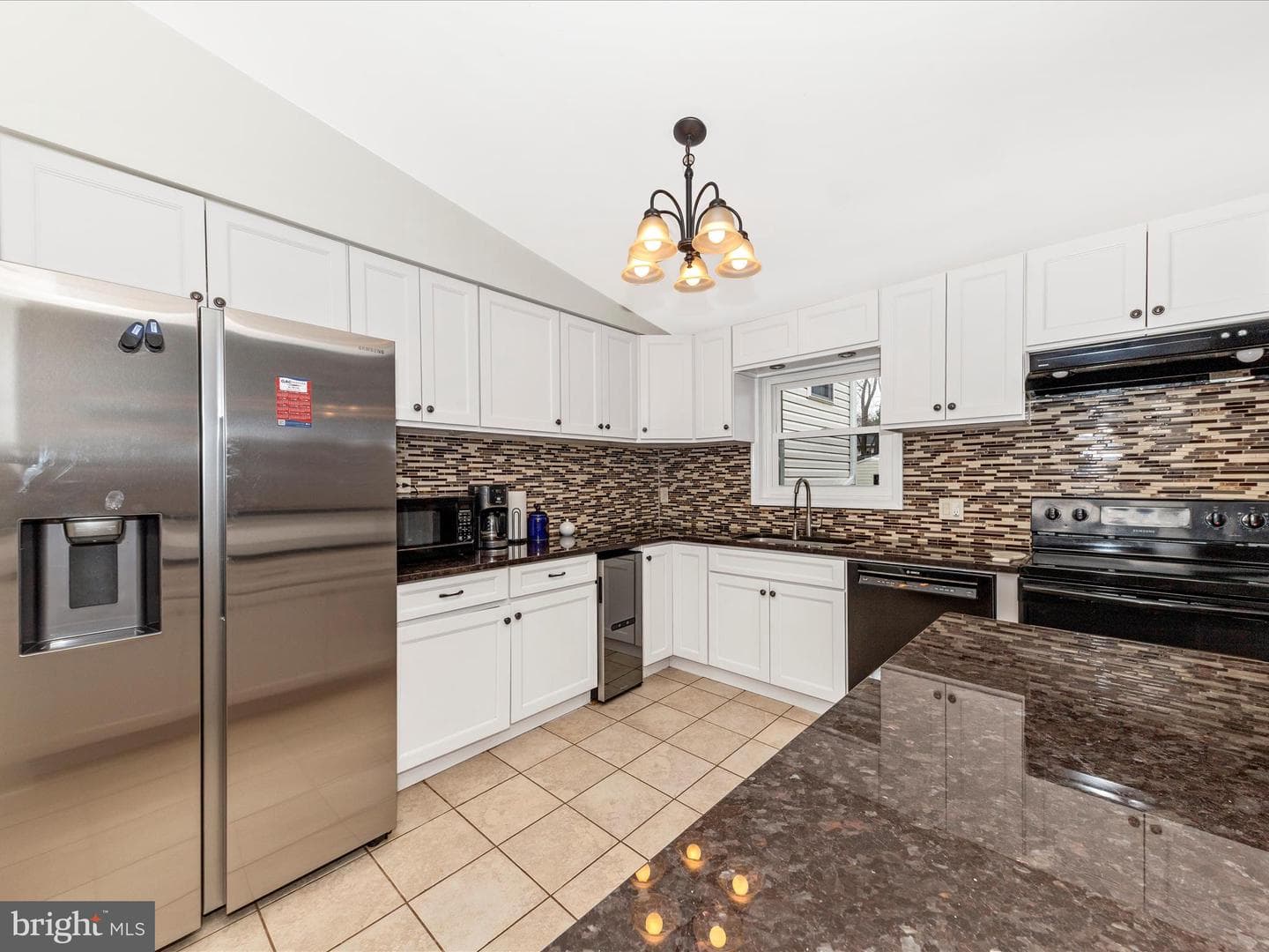 19005 Dowden Circle photo 9