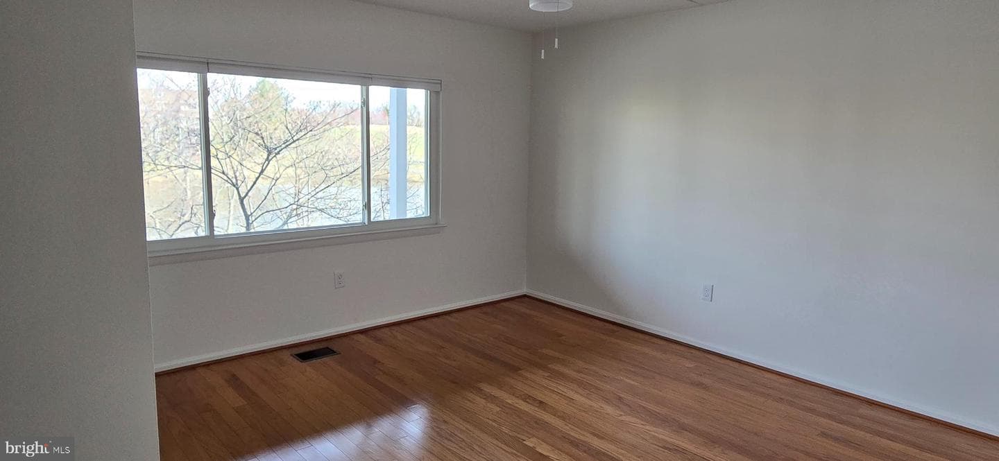 18276 Windsor Hill Drive #405 photo 16