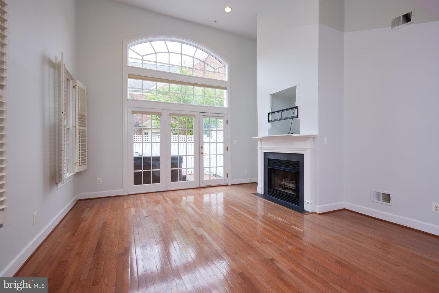 912 Oak Knoll Terrace photo 25