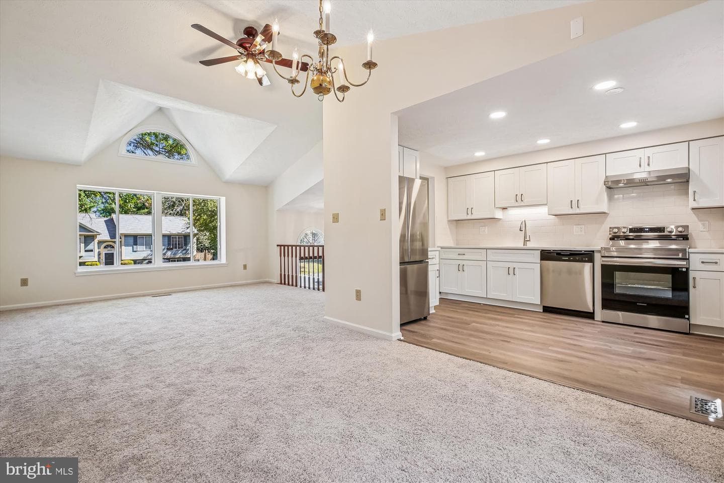 11528 Dragonfire Way photo 6