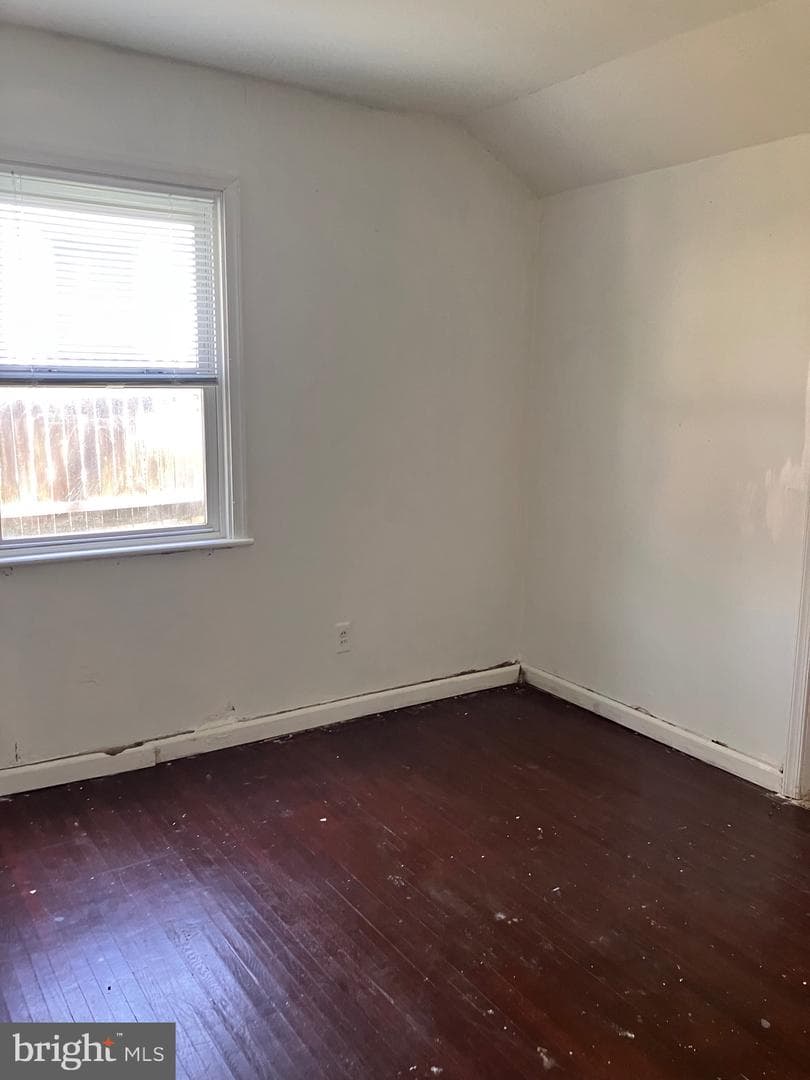 11110 Valley View Avenue photo 18