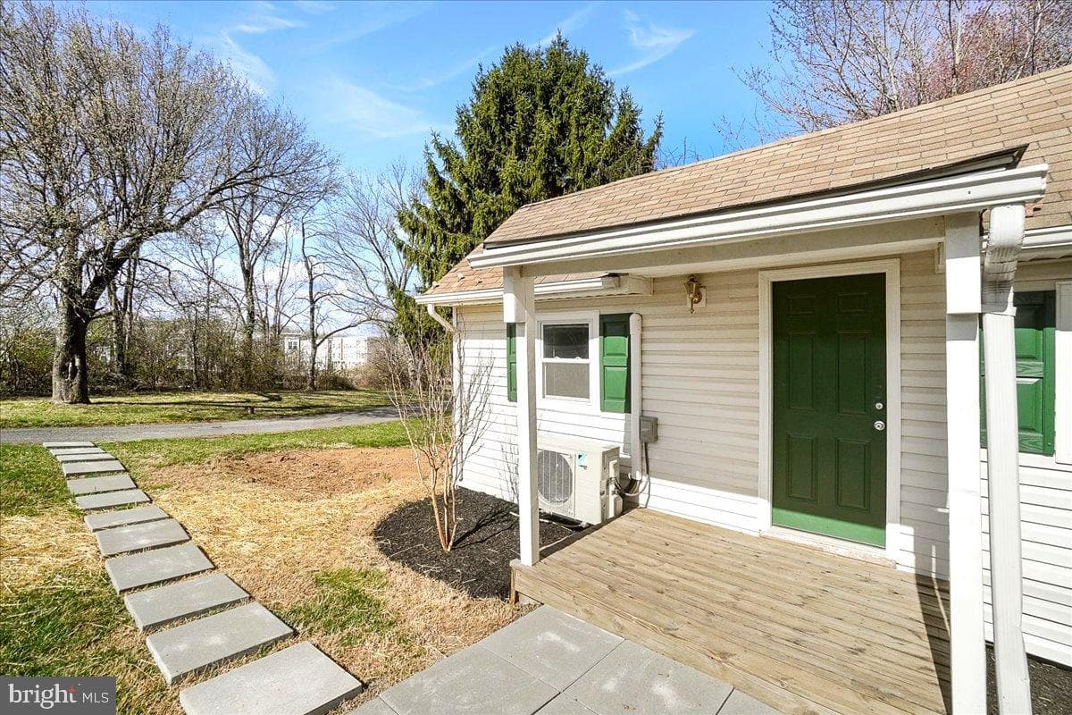 22310 Clarksburg Road photo 32