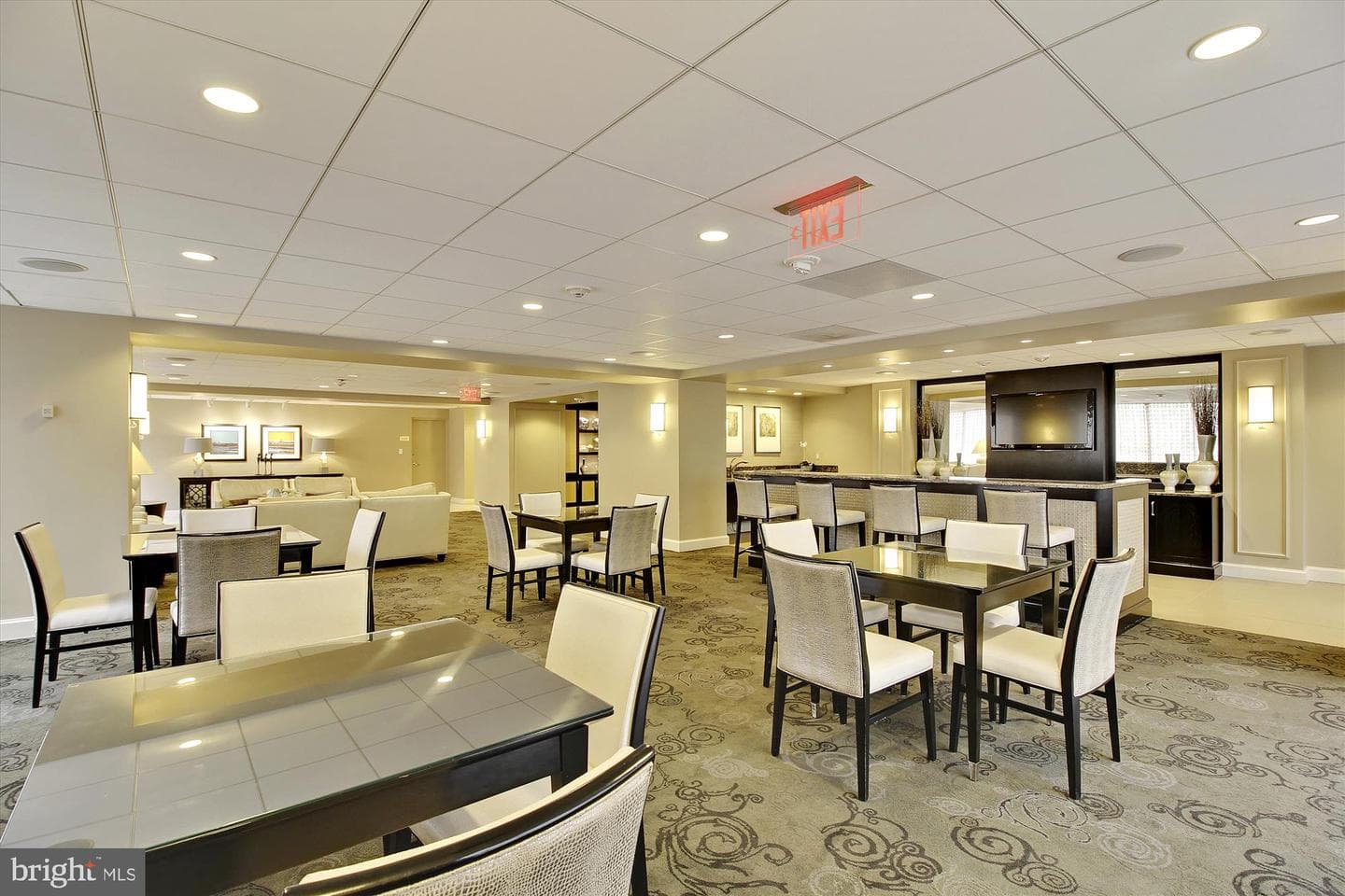 4601 N Park Avenue #1807-G photo 38