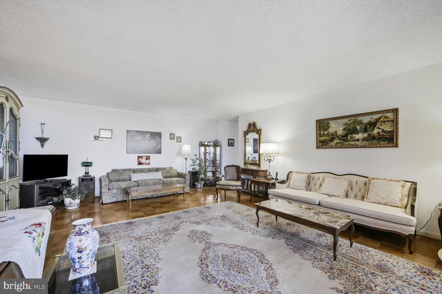 4601 N Park Avenue #1807-G photo 6