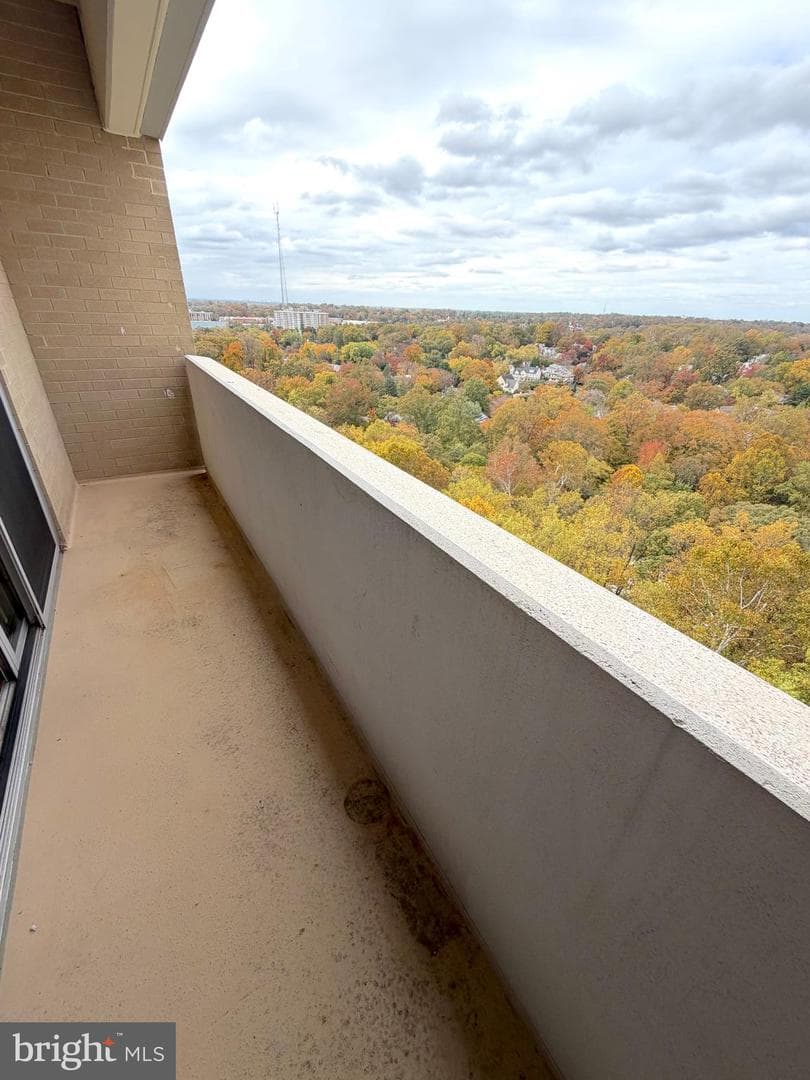 4601 N Park Avenue #1807-G photo 9