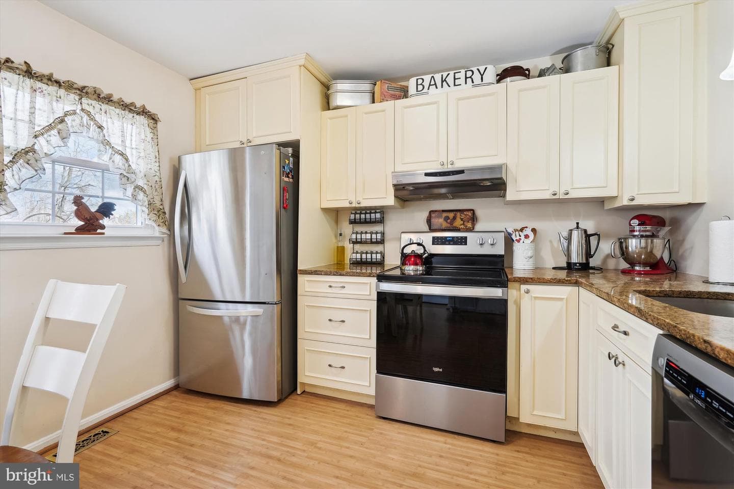 18244 Fox Chase Circle photo 11