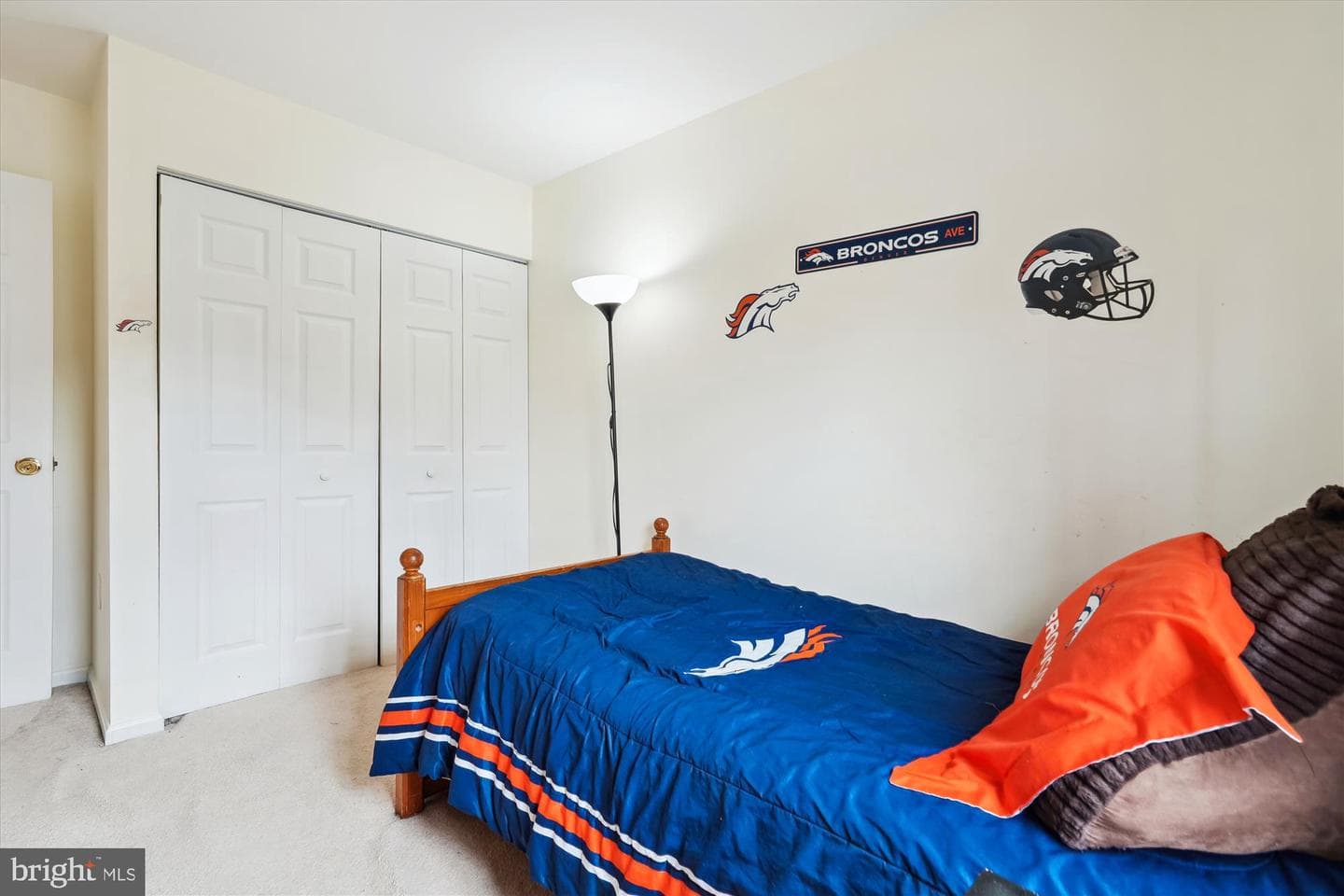 18244 Fox Chase Circle photo 22