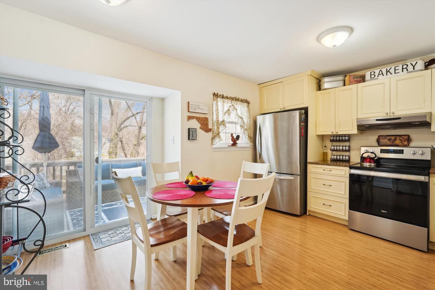 18244 Fox Chase Circle photo 5