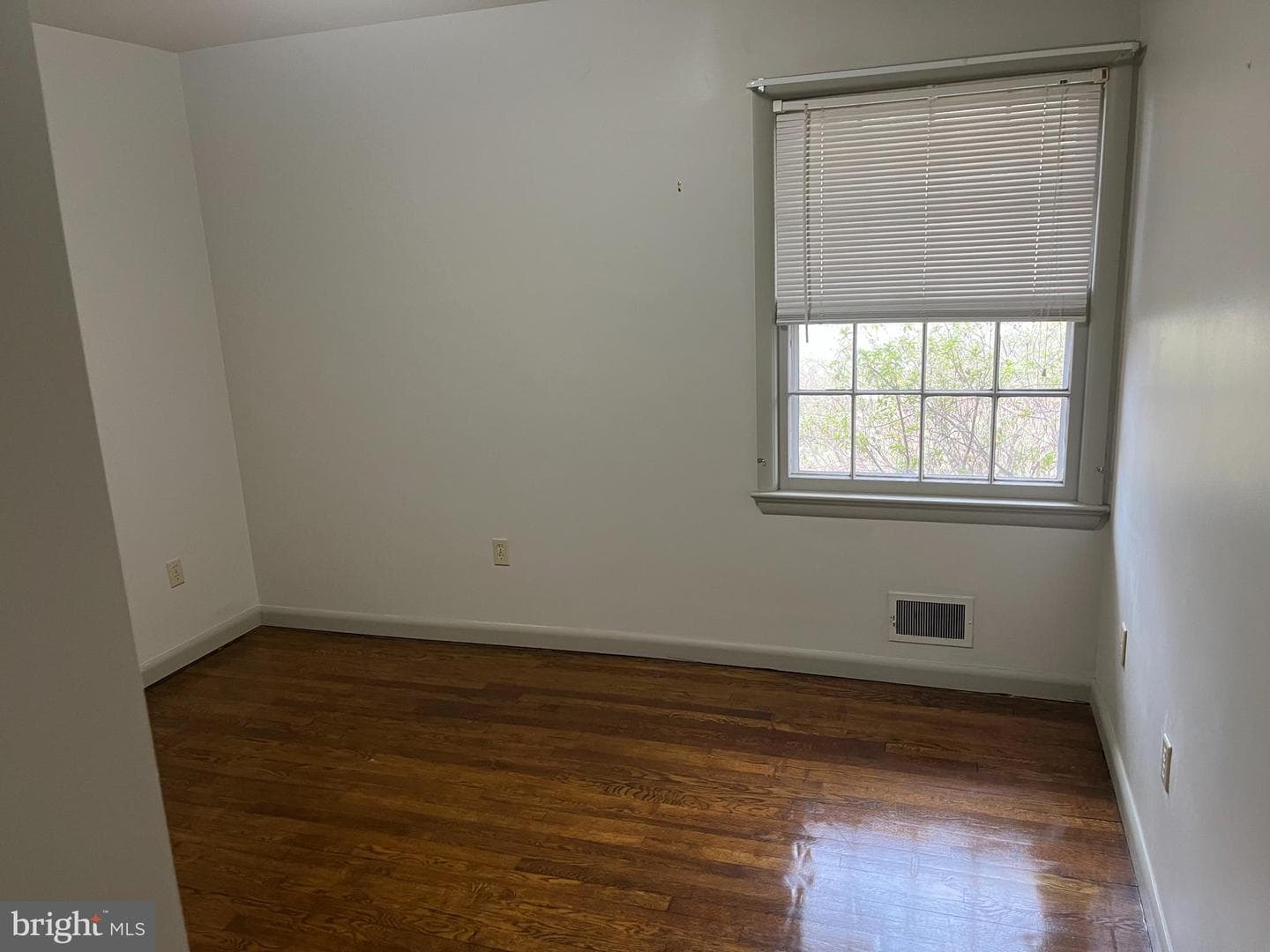 1235 Cresthaven Drive photo 12