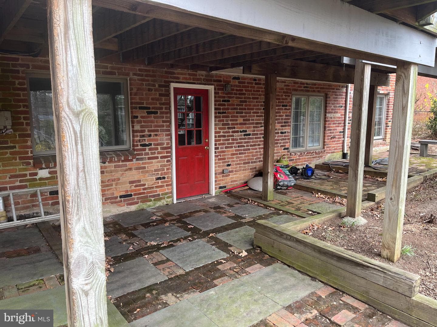 1235 Cresthaven Drive photo 3