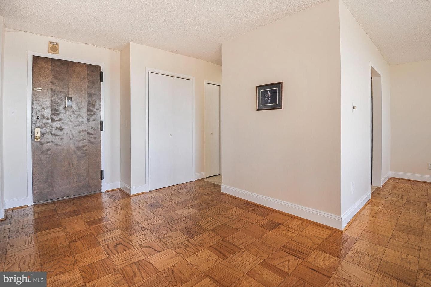 5225 Pooks Hill Road #1123n photo 4