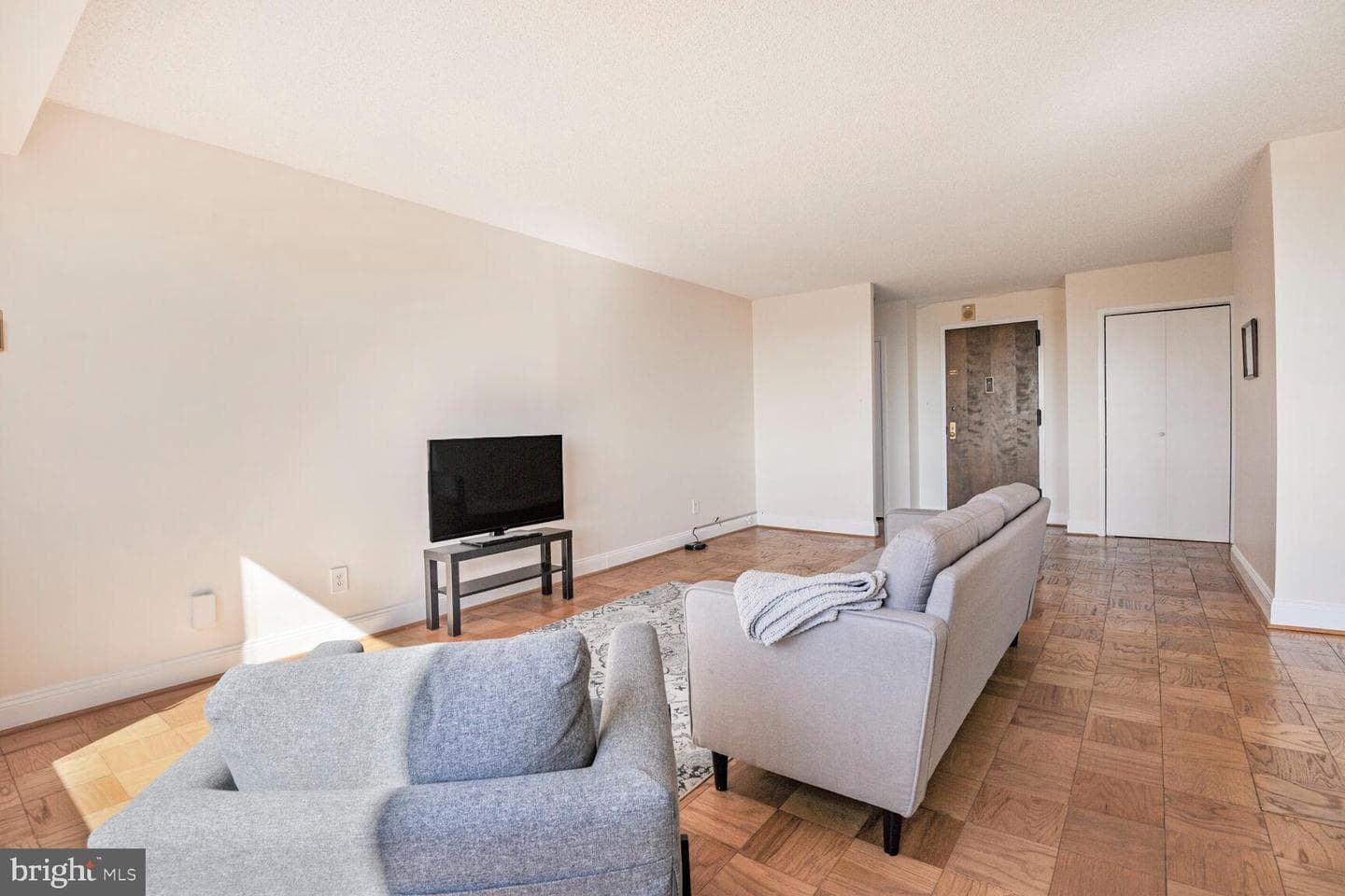 5225 Pooks Hill Road #1123n photo 6