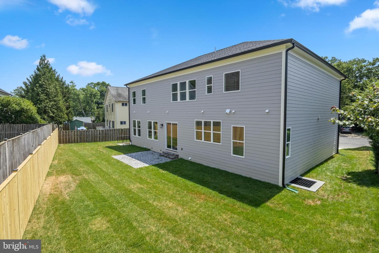 10306 Greenfield Street photo 26