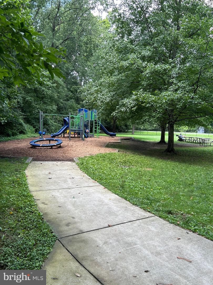10306 Greenfield Street photo 30