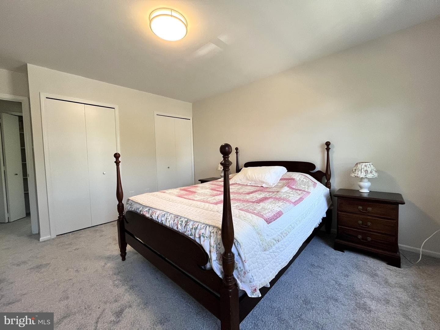 13 Chantilly Court photo 23