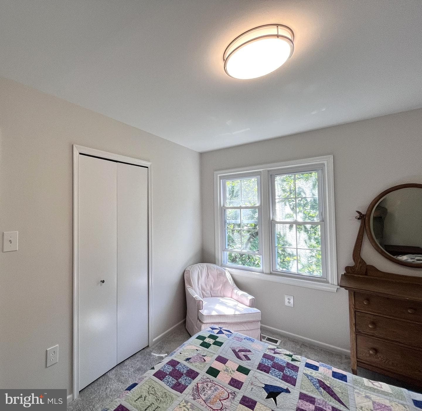 13 Chantilly Court photo 28