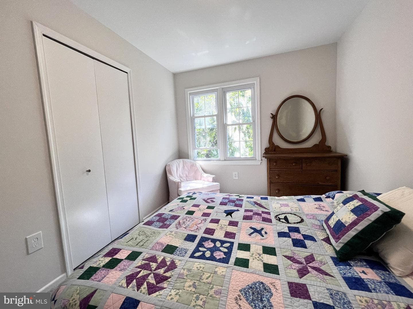 13 Chantilly Court photo 29