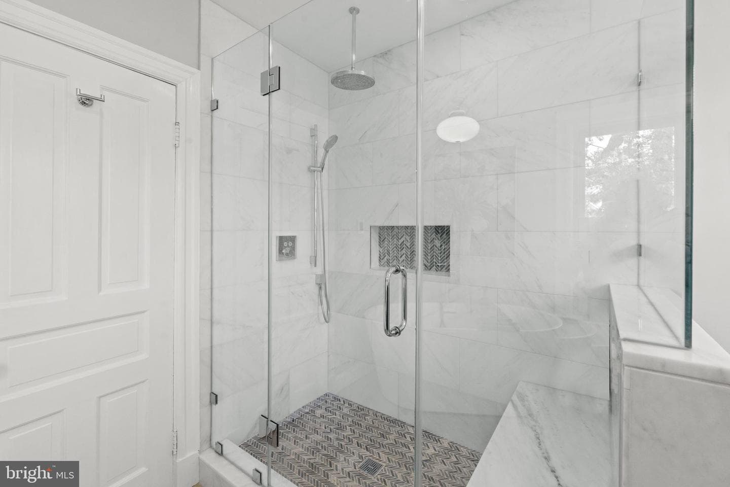3524 Raymond Street photo 28